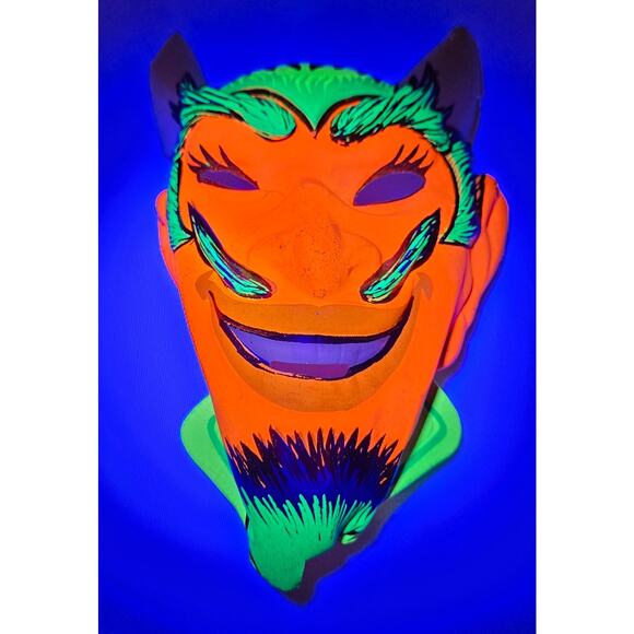 Devil Halloween Mask Black Light Reactive Zest Bar Giveaway 1960s Vacuform - Picture 3 of 15